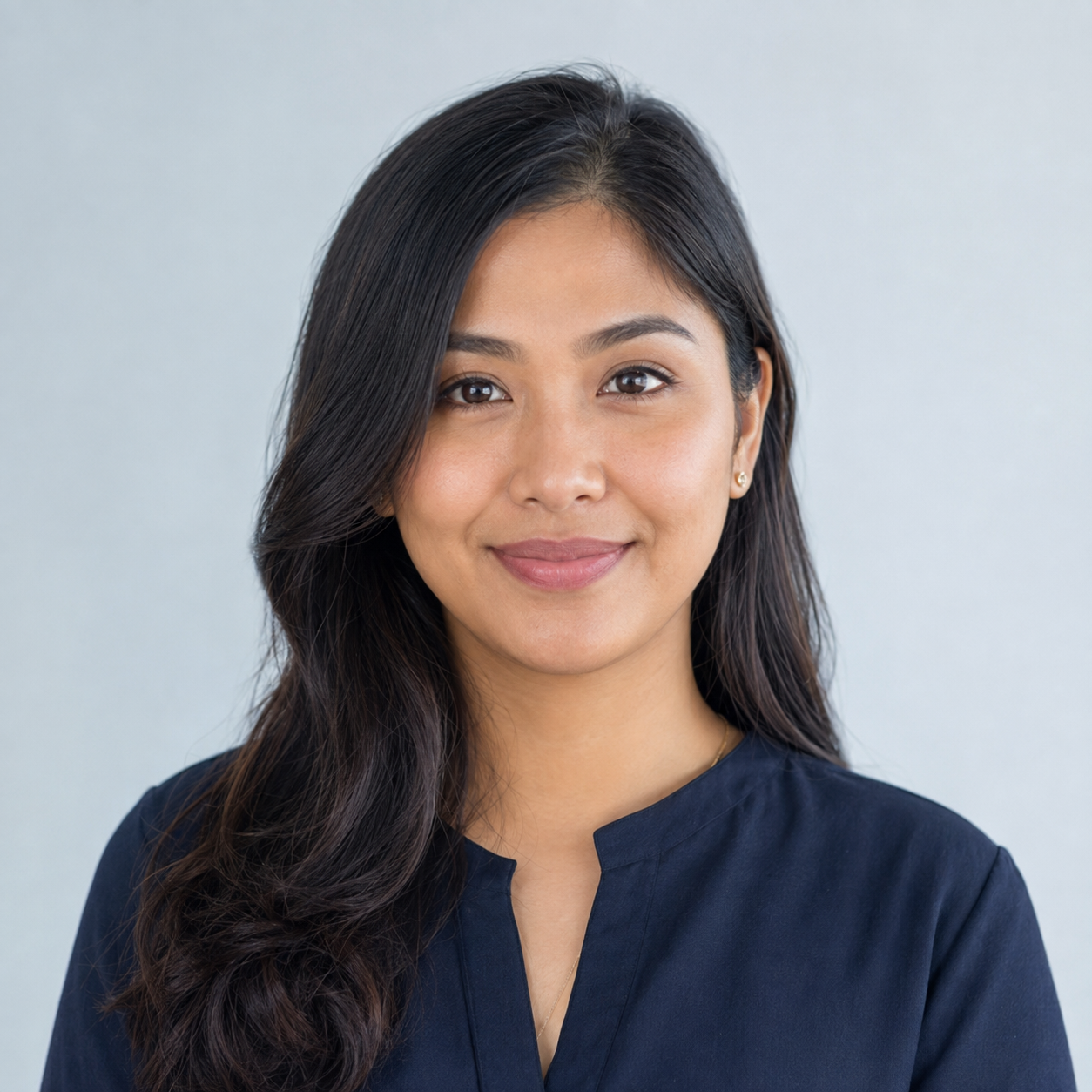 Aisha Karim customer profile